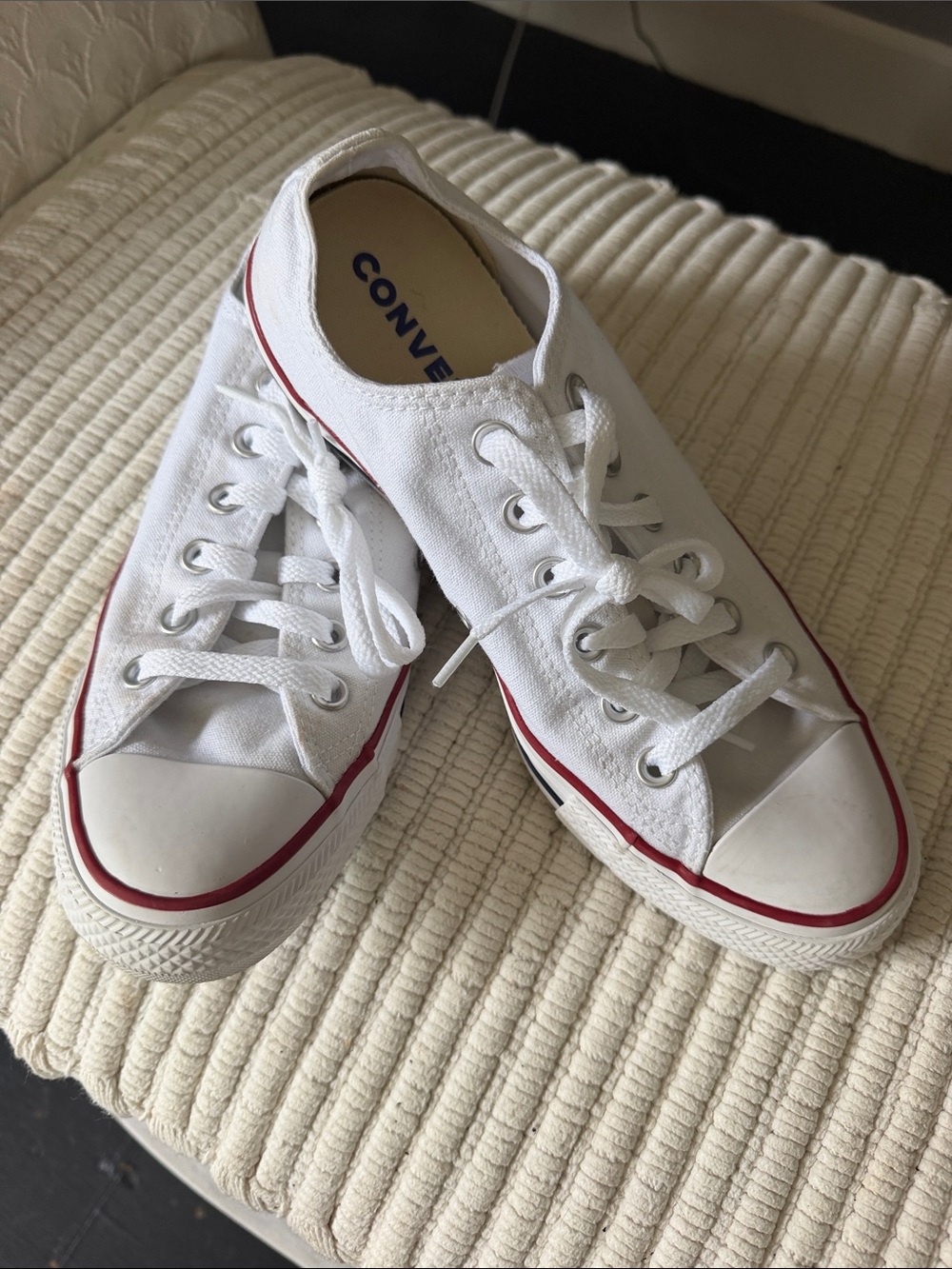 Converse Low Top Canvas Sneakers in White like New!